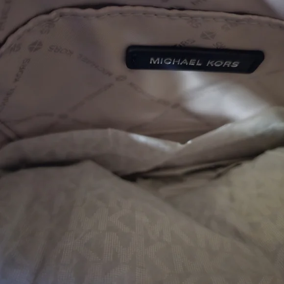 Michael Kors Monogrammed Tablet Case - Picture 4 of 6